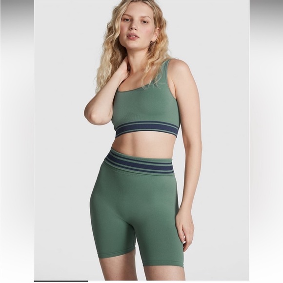 PINK Victoria's Secret Pants - Victoria’s Secret PINK Flip It Seamless Workout Set